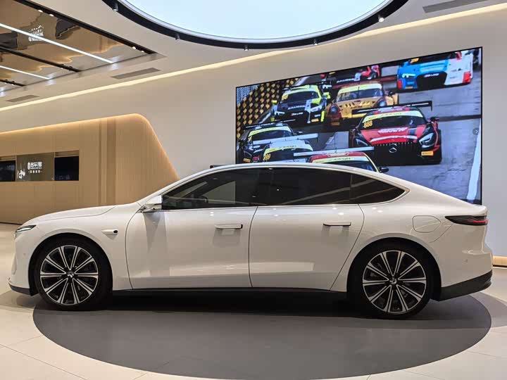 Фото 7 - Nio ET7