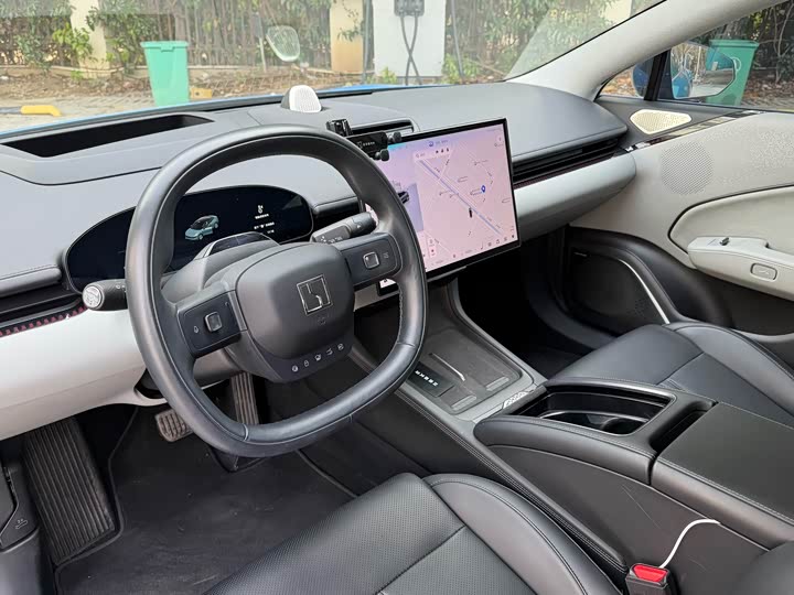 Фото 3 - Zeekr 007