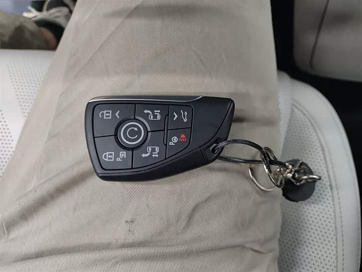 Фото 9 - Buick GL8 Century