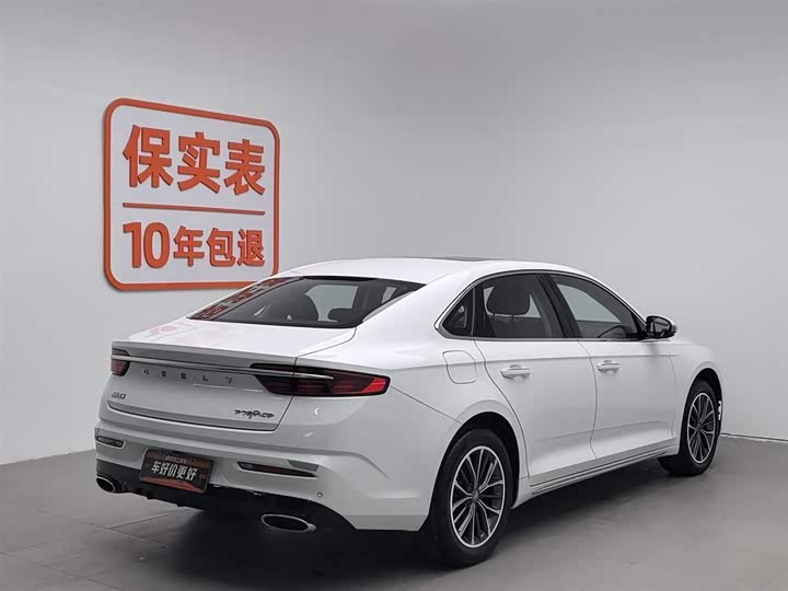 Фото 2 - Geely Preface