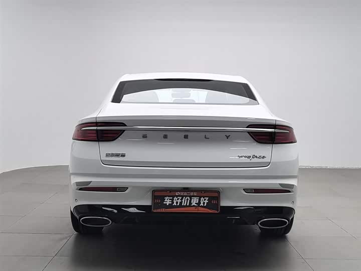 Фото 4 - Geely Preface