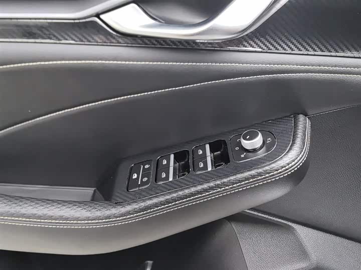 Фото 9 - Geely Preface