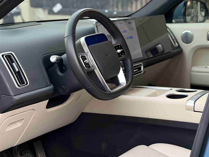 Фото 4 - LiXiang L7