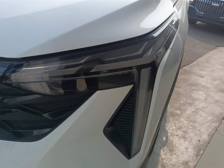 Фото 5 - Geely Atlas