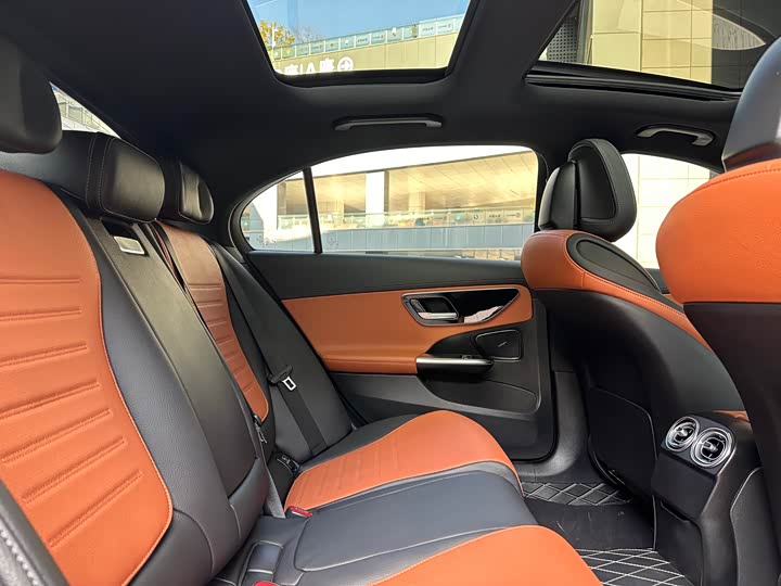 Фото 7 - Mercedes-Benz C-Class