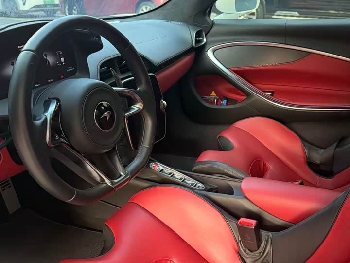 Фото 3 - McLaren Artura