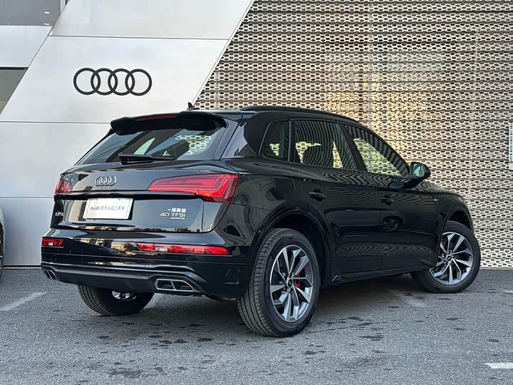 Фото 4 - Audi Q5L