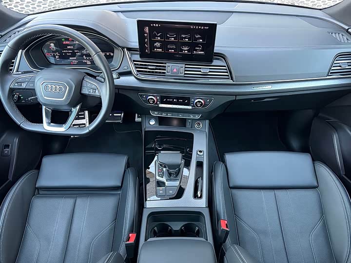 Фото 7 - Audi Q5L