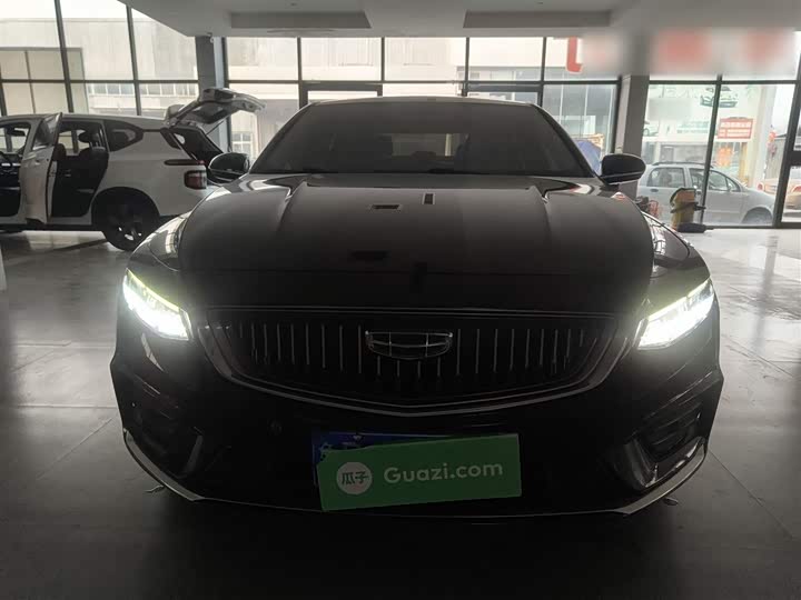 Фото 3 - Geely Preface