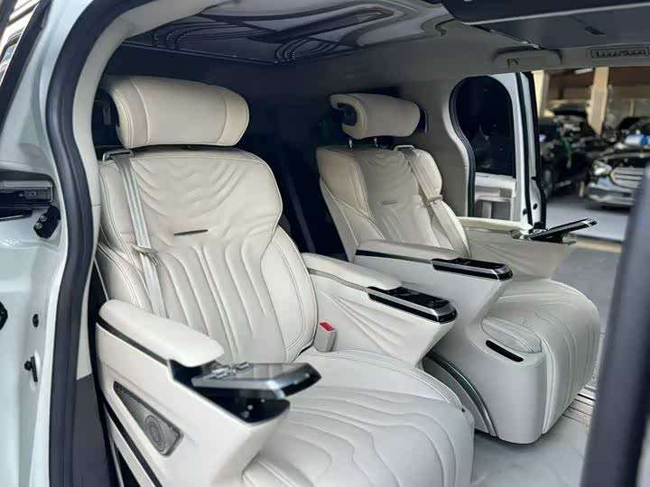 Фото 4 - Toyota Sienna