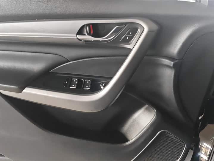 Фото 7 - Dongfeng Aeolus AX7