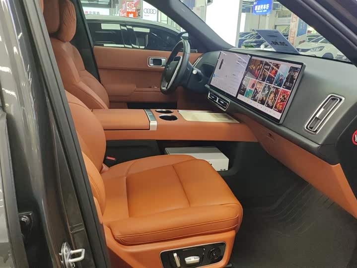 Фото 8 - LiXiang L8