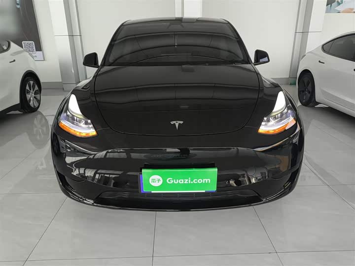 Фото 3 - Tesla Model Y