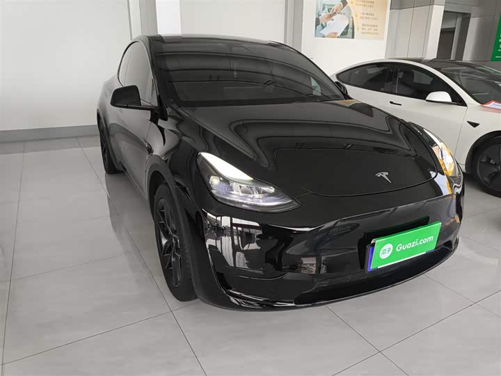 Фото 4 - Tesla Model Y