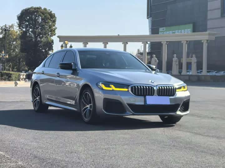 Фото 3 - BMW 5 Series