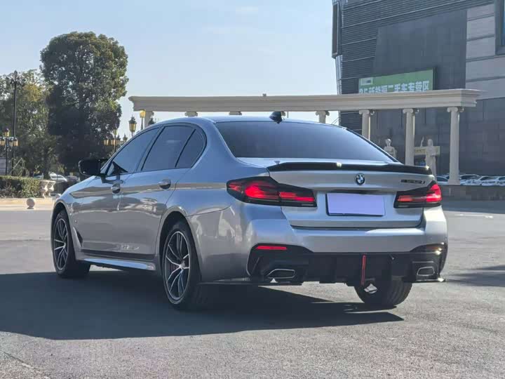 Фото 9 - BMW 5 Series