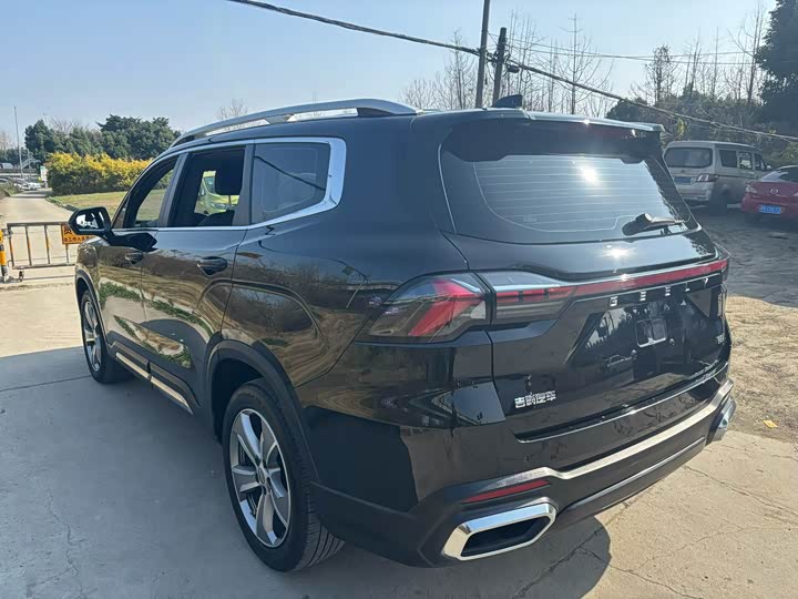 Фото 7 - Geely Okavango L