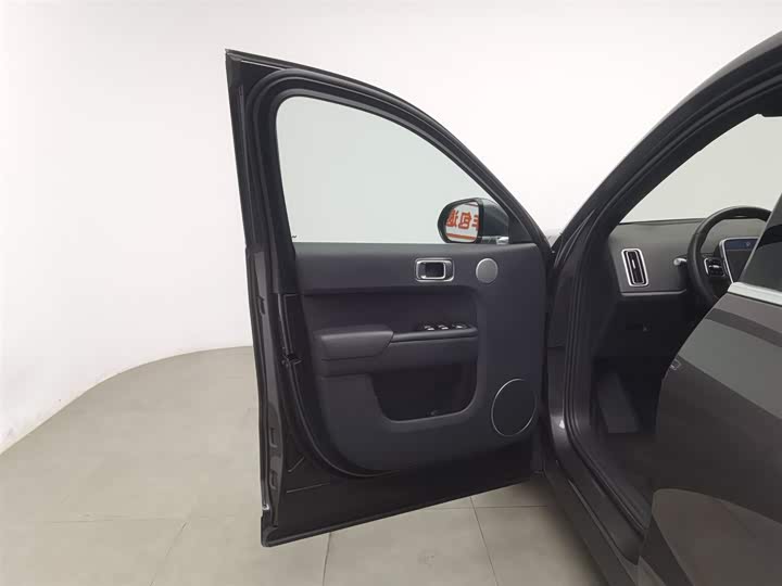 Фото 8 - LiXiang L9