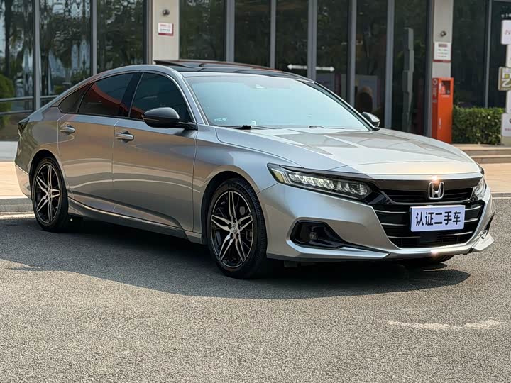 Фото 3 - Honda Accord