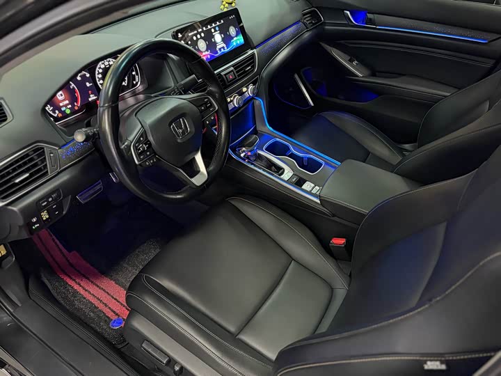 Фото 4 - Honda Accord