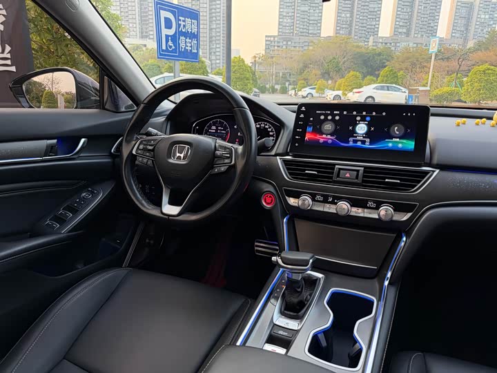 Фото 7 - Honda Accord