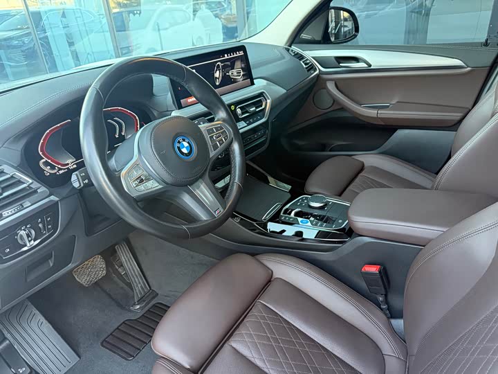 Фото 4 - BMW iX3