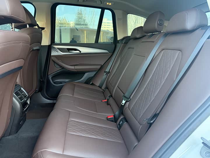 Фото 6 - BMW iX3