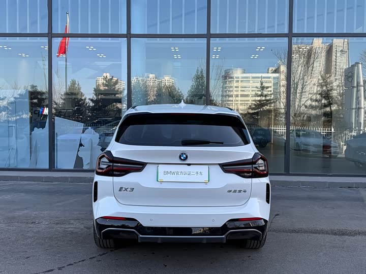 Фото 8 - BMW iX3