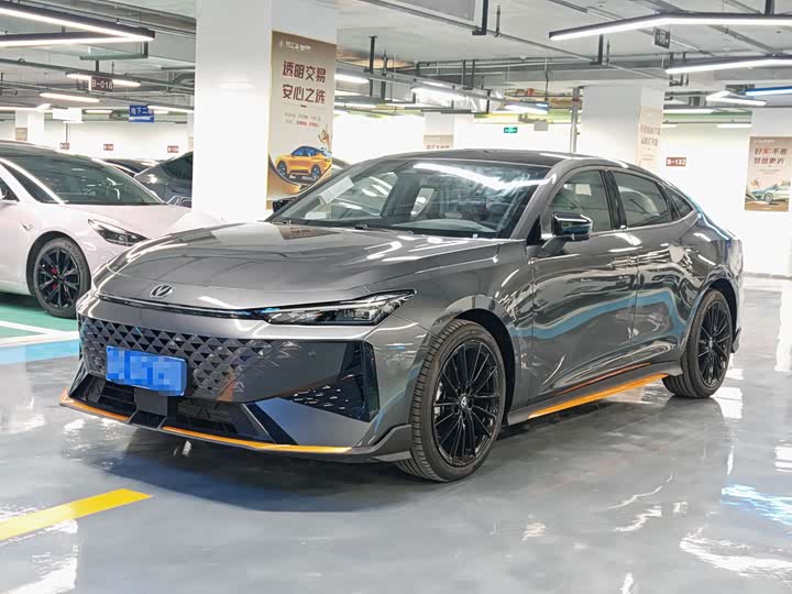 Фото 1 - Changan UNI-V