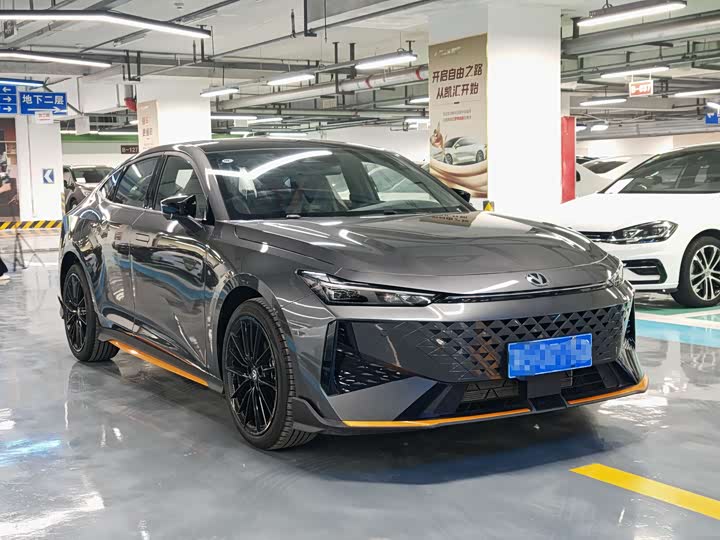 Фото 2 - Changan UNI-V