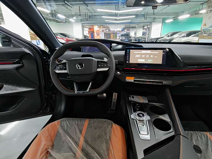 Фото 5 - Changan UNI-V