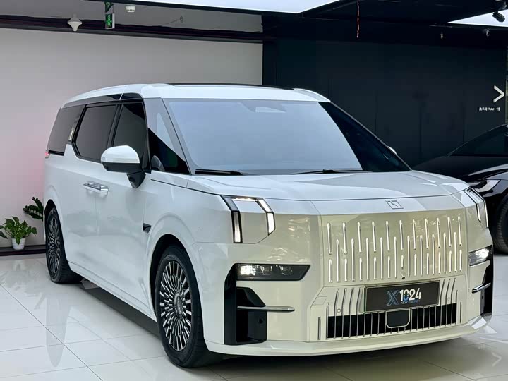 Фото 3 - Zeekr 009