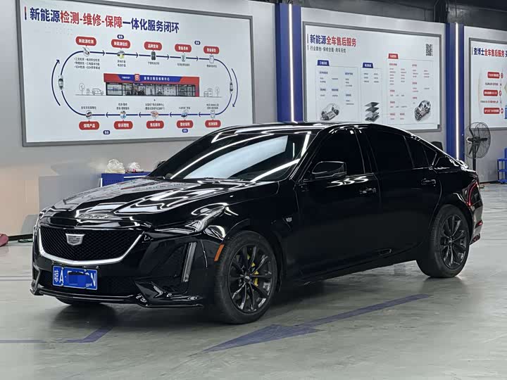 Фото 1 - Cadillac CT5