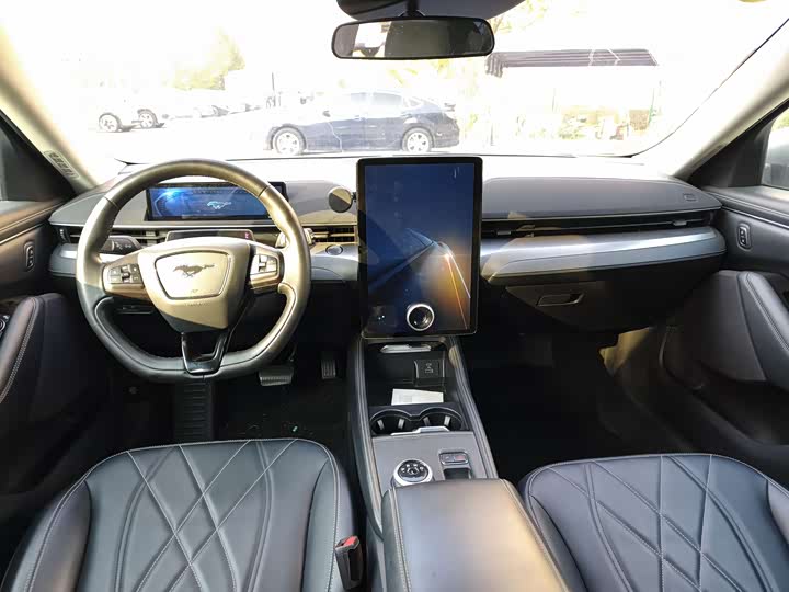 Фото 7 - Ford Mustang Mach-E