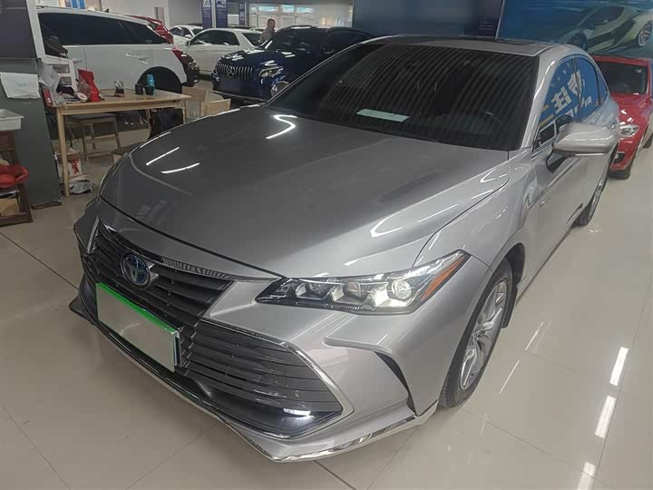 Фото 1 - Toyota Avalon