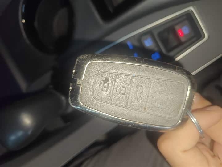 Фото 9 - Toyota Avalon