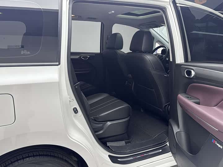 Фото 7 - GAC Trumpchi M6