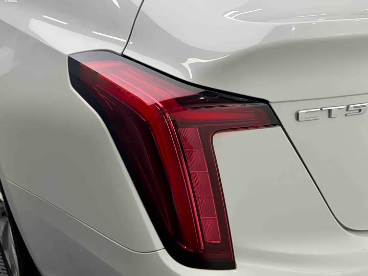 Фото 6 - Cadillac CT5