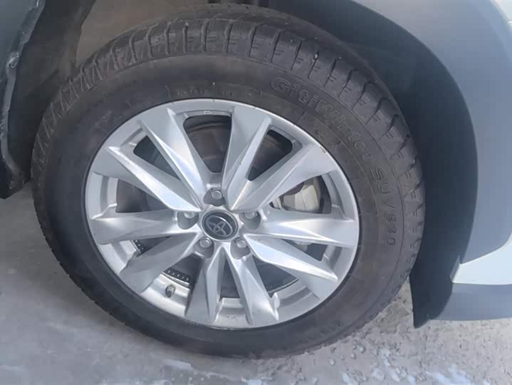 Фото 6 - Toyota Corolla Cross