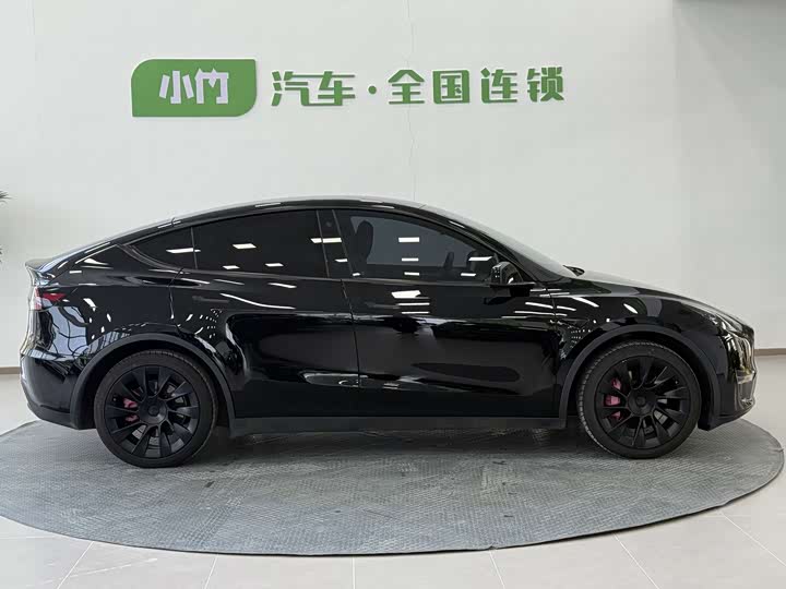 Фото 8 - Tesla Model Y