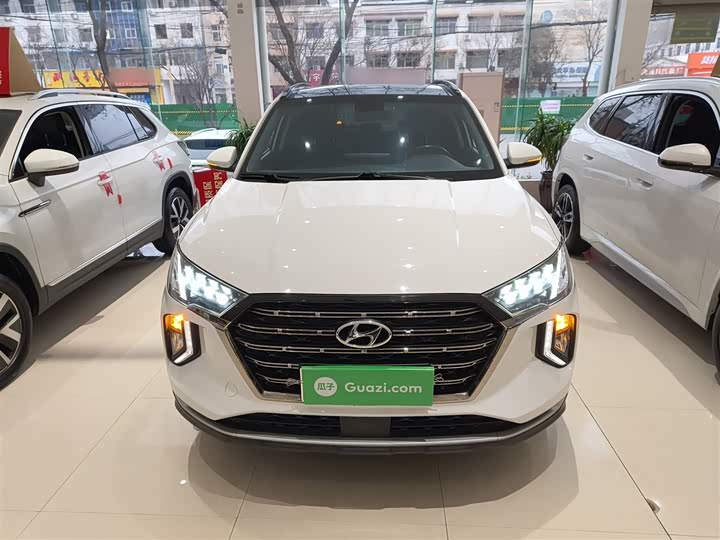 Фото 3 - Hyundai Tucson L