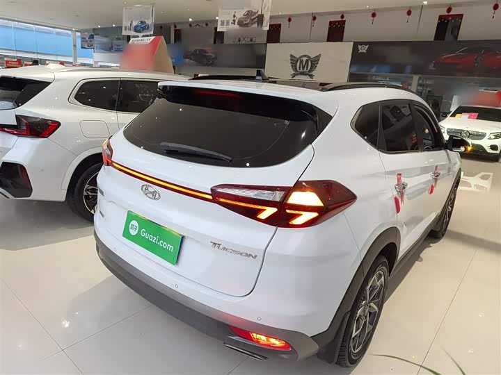 Фото 7 - Hyundai Tucson L