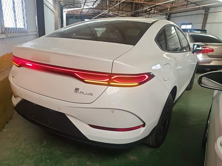 Фото 7 - BYD Qin Plus