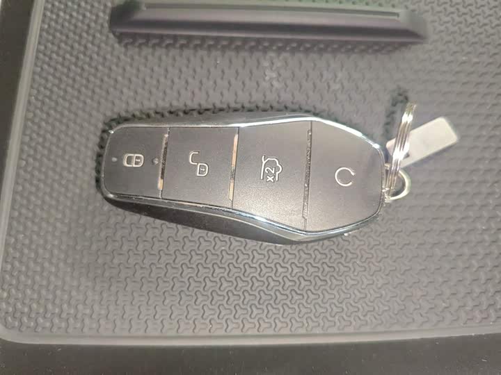 Фото 9 - BYD Qin Plus