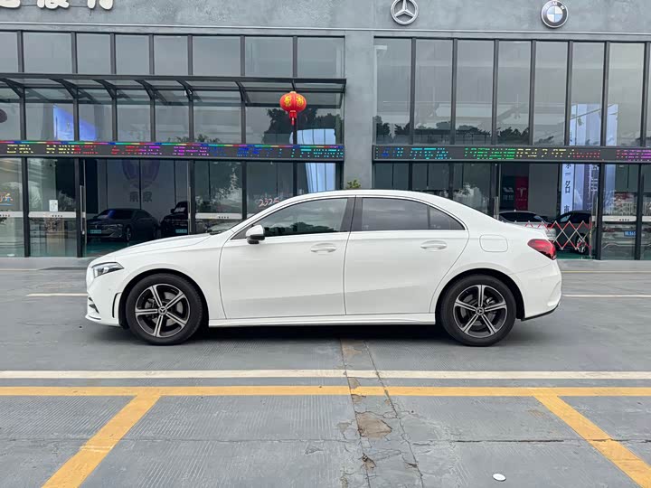 Фото 8 - Mercedes-Benz A-Class