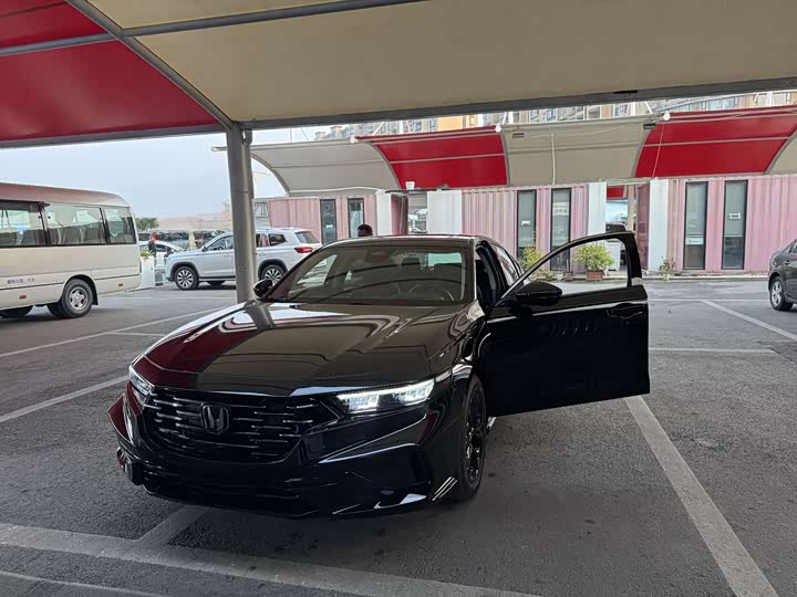 Фото 1 - Honda Accord