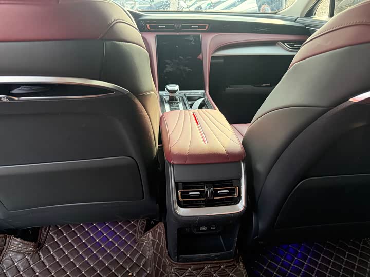 Фото 7 - Hongqi H5