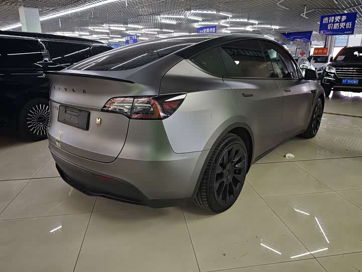 Фото 3 - Tesla Model Y