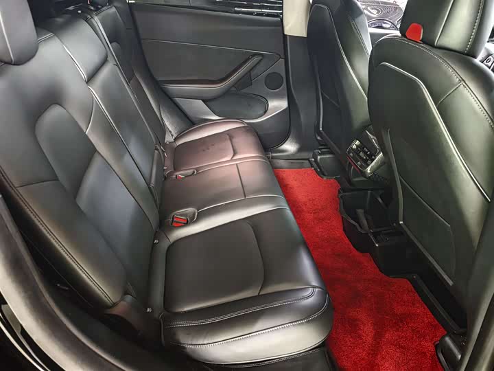 Фото 6 - Tesla Model Y