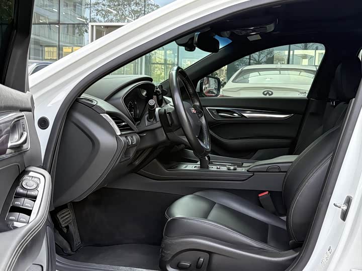 Фото 4 - Cadillac CT5